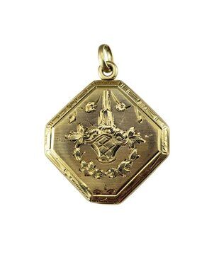 14 Karat Yellow Gold Etched Locket Pendant #19937